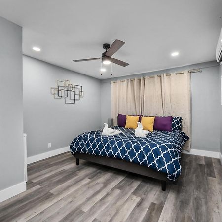 Modern 2Br City Center Getaway With Free Park Houston Esterno foto