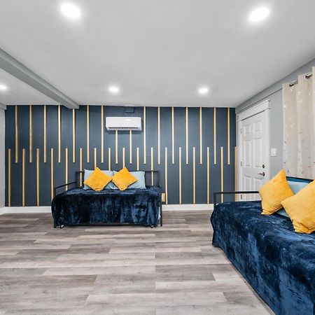 Modern 2Br City Center Getaway With Free Park Houston Esterno foto