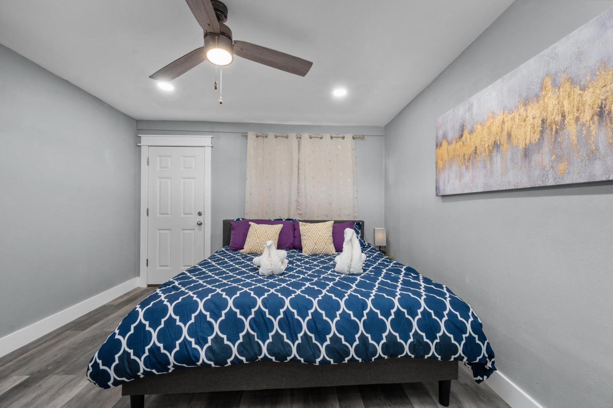 Modern 2Br City Center Getaway With Free Park Houston Esterno foto