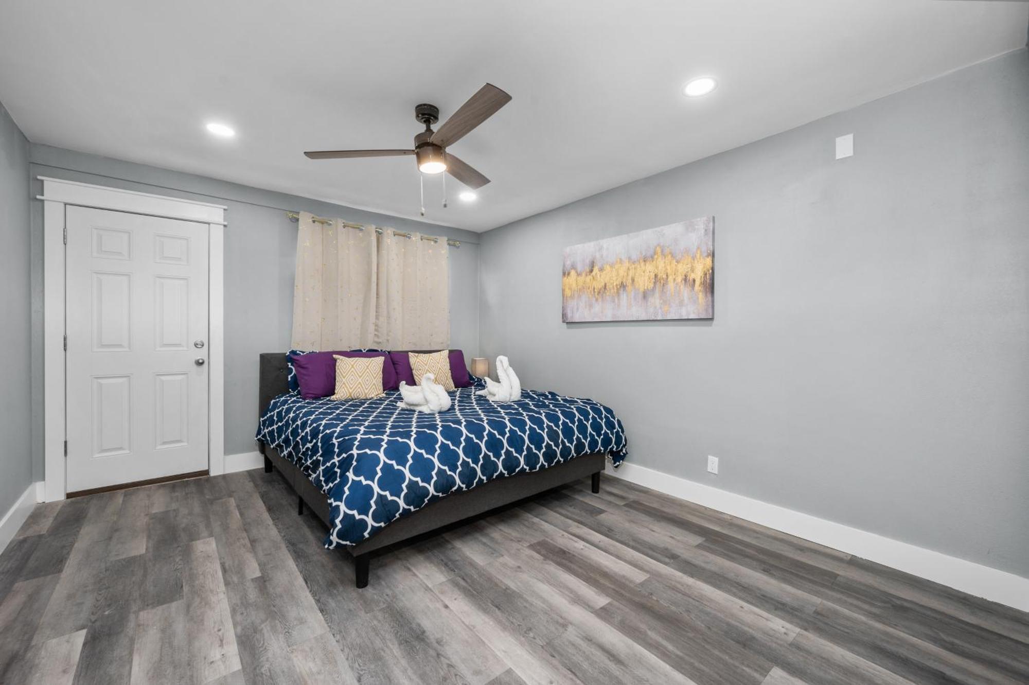 Modern 2Br City Center Getaway With Free Park Houston Esterno foto